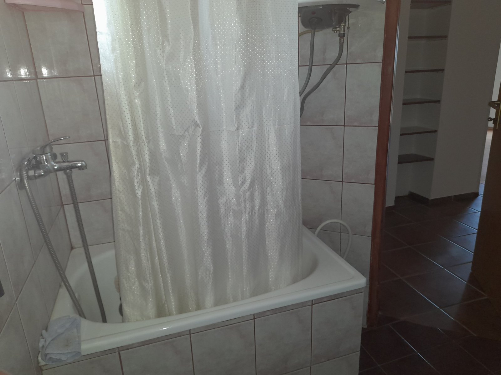 Dvosoban stan  Tatarsko brdo   Sremska Kamenica 4