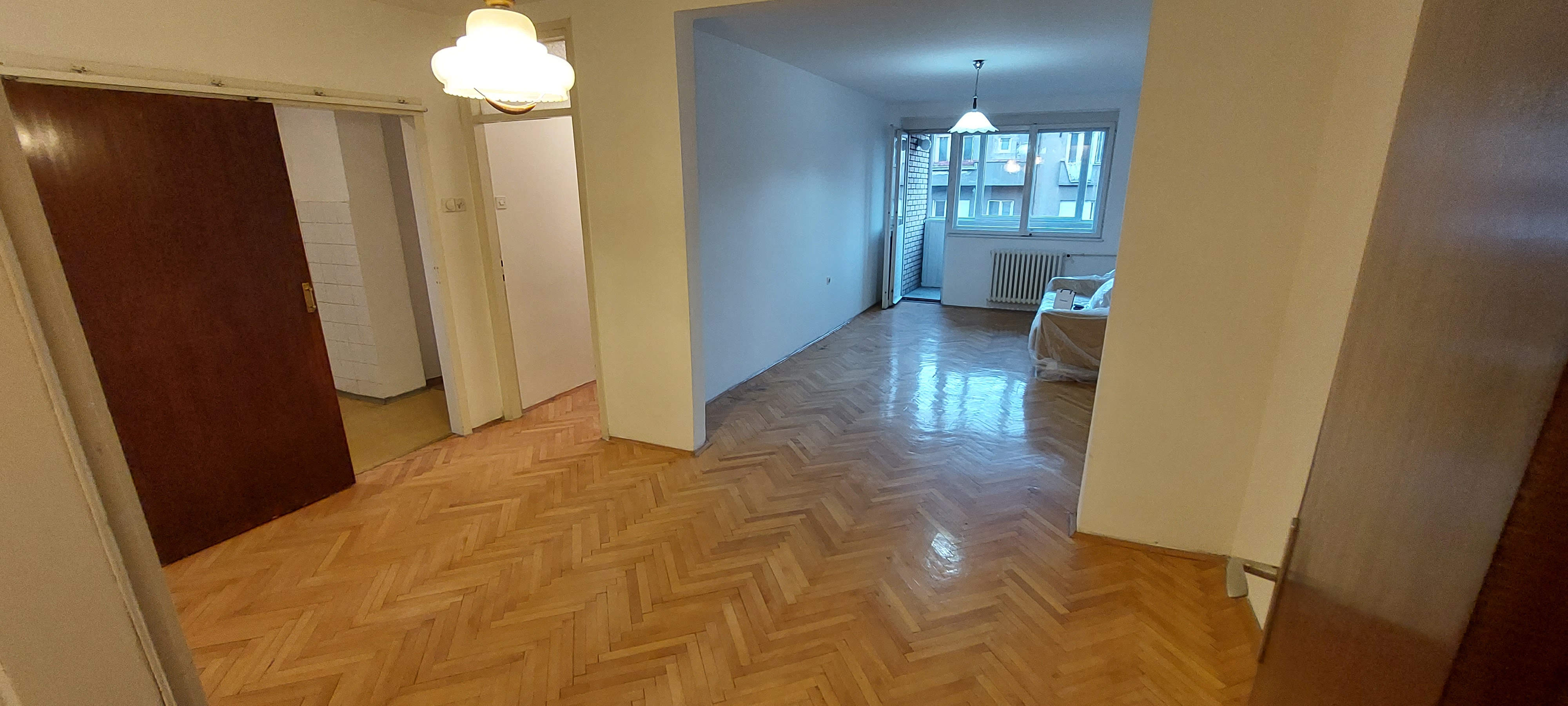 Prodajem stan u centru NIša 4