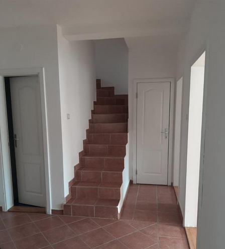 Prodaje se duplex na Novoj Detelinari  Novi Sad  85m2  odmah useljiv 2