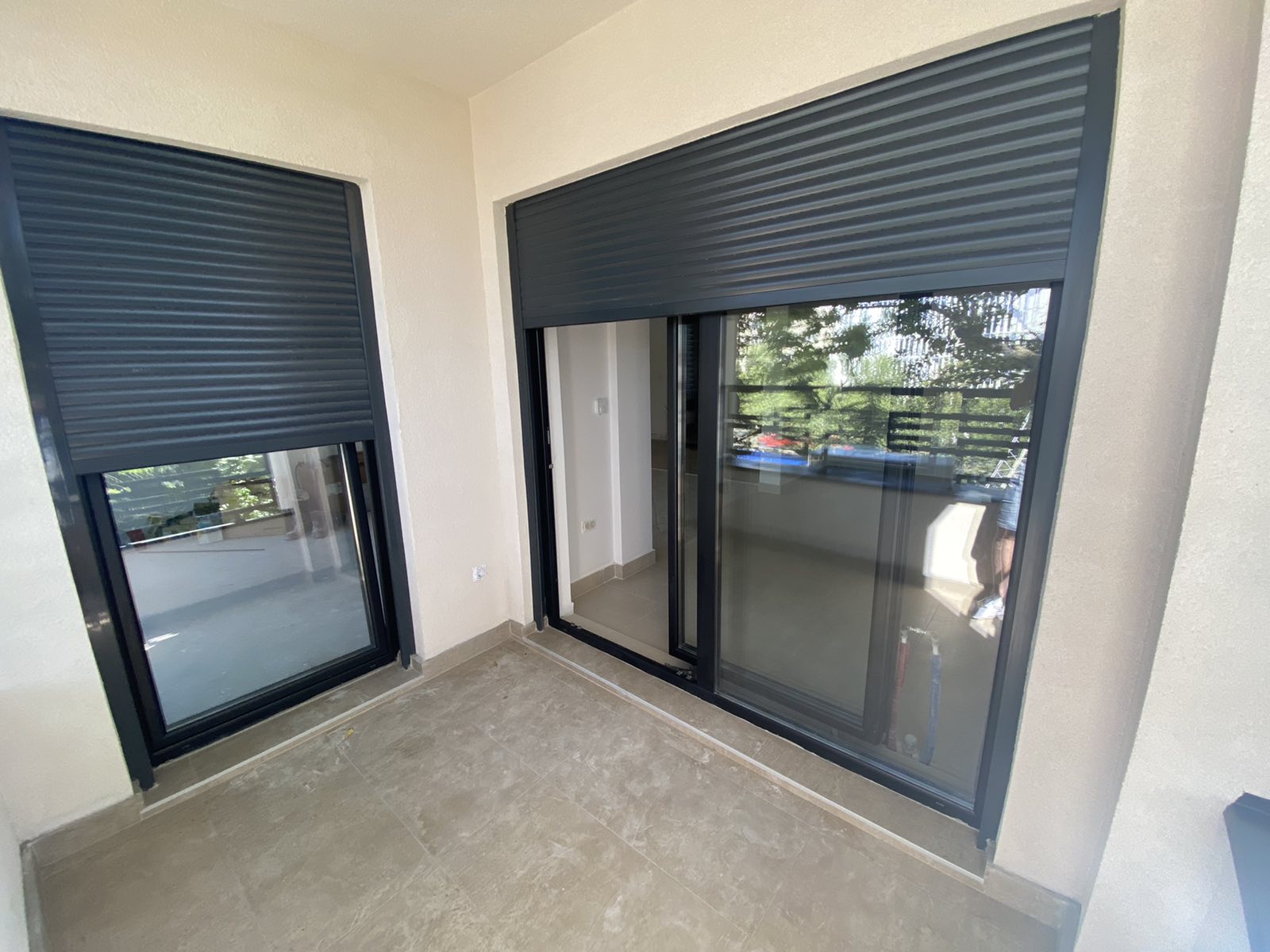 Novogradnja  uknjizen  Lux  101m2  moguce garaz mesto 8