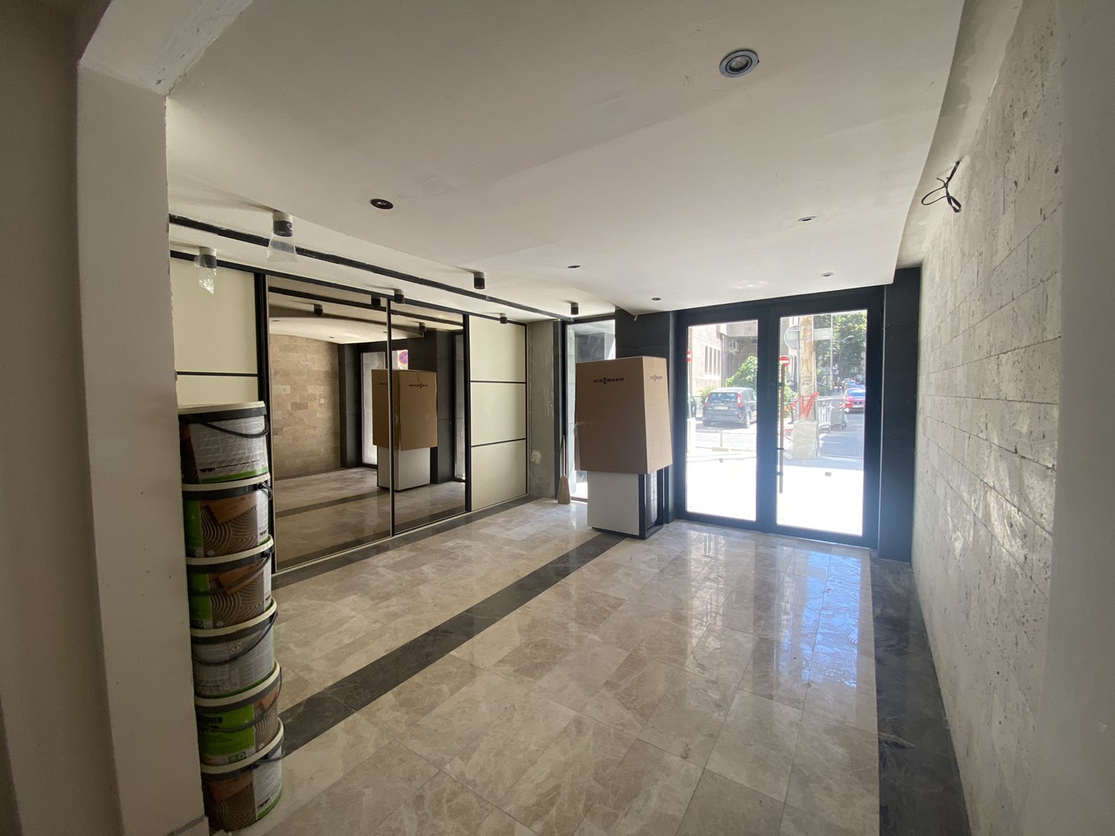 Novogradnja  uknjizen  Lux  101m2  moguce garaz mesto 14