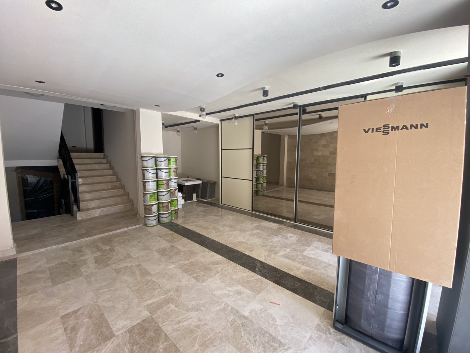 Novogradnja  uknjizen  Lux  101m2  moguce garaz mesto 13