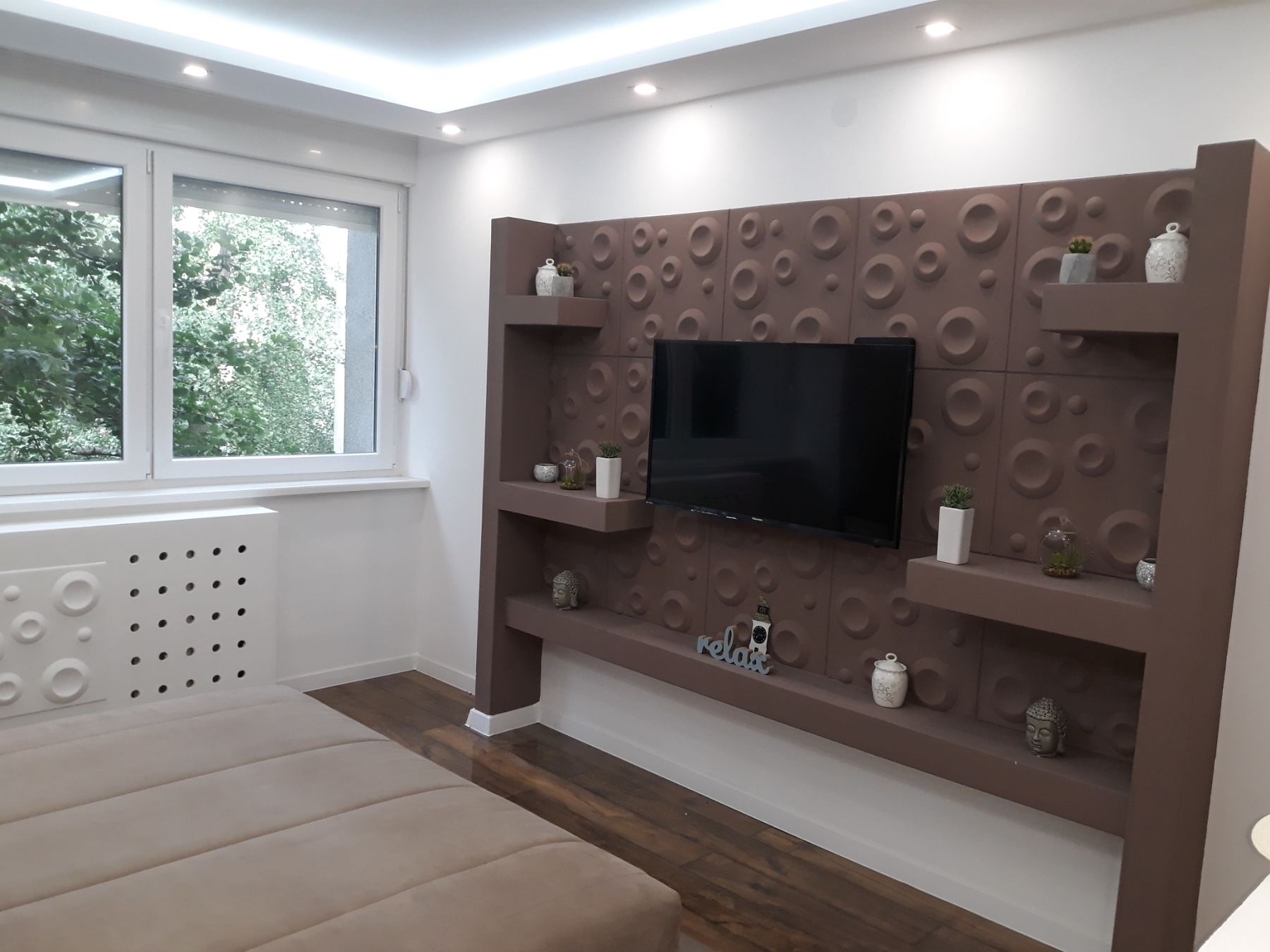 Izdajem luksuznu namestenu garsonjeru na Petrovaradinu 2