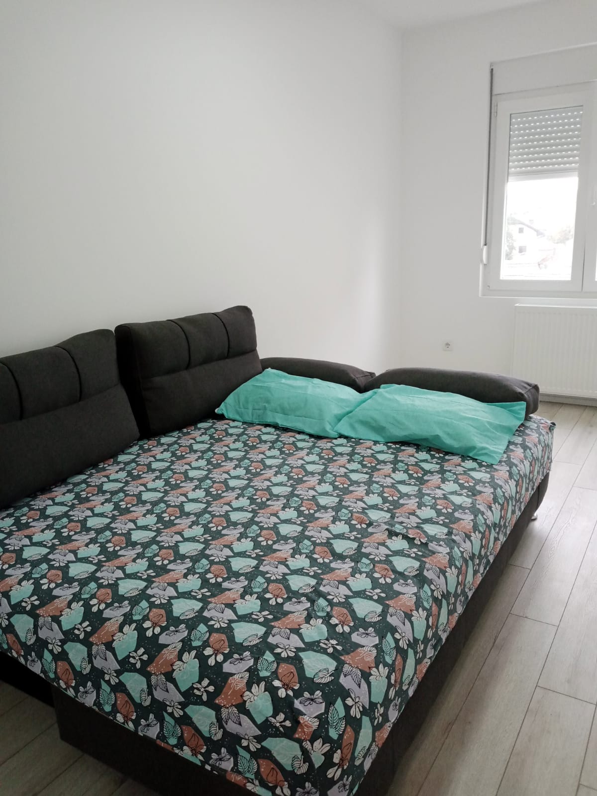 Izdavanje stana na dan u Jagodini 5