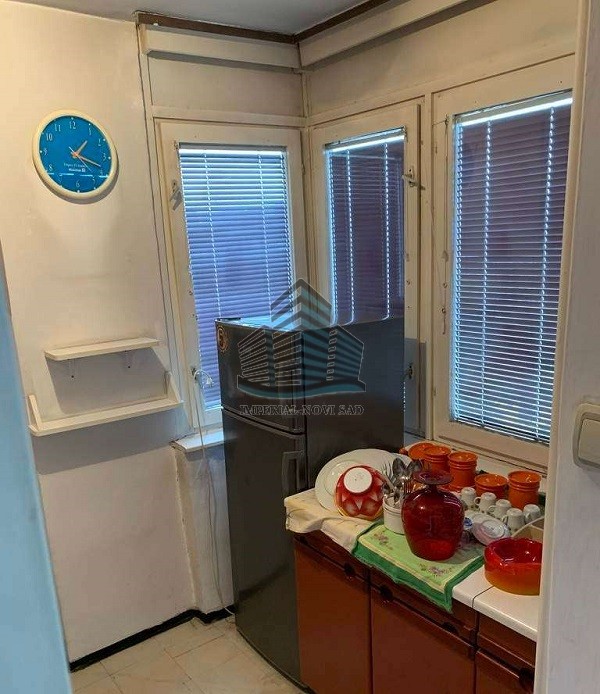 10560 JEDNOIPOSOBAN 49m²   95 275  BULEVAR OSLOBOĐENJA 4