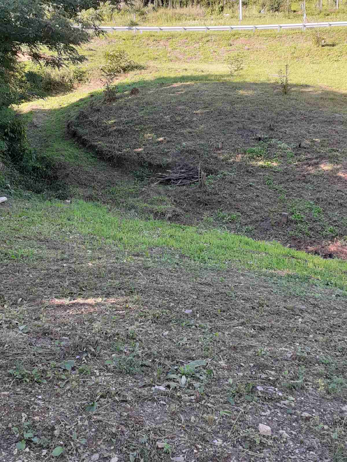 Prodajem plac pored Drine 4