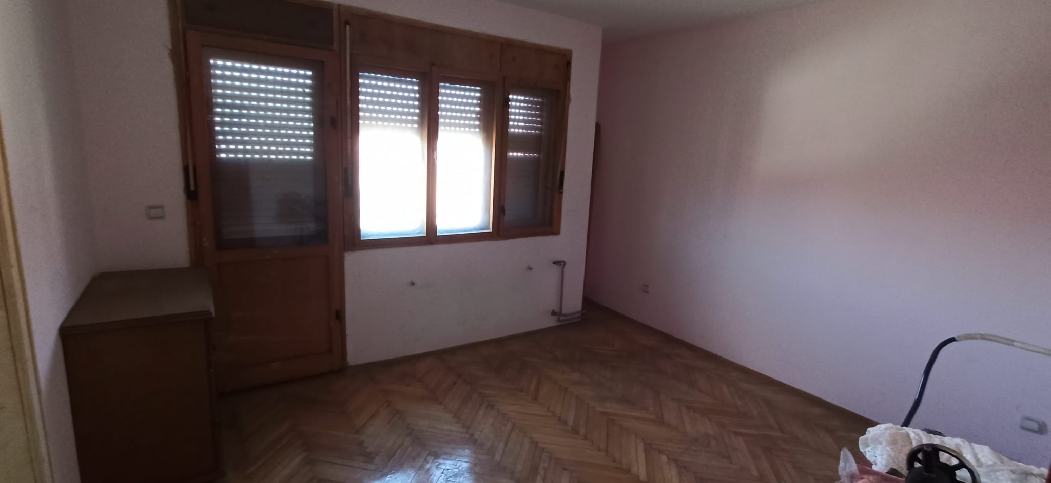 Spratna kuca sa poslovnim prostorom 4