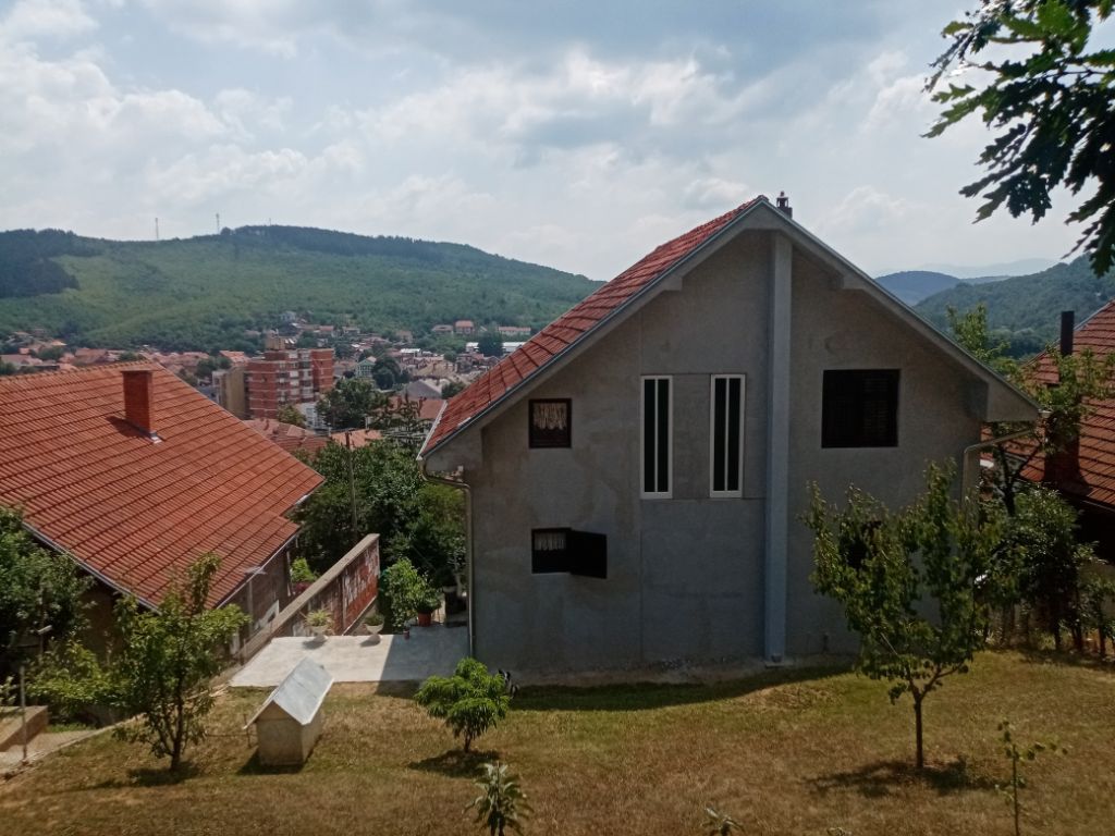 LEBANE NA VODI Kula na prodaju 5