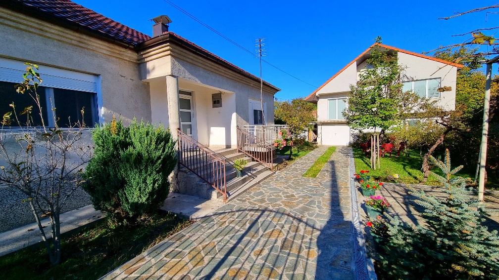 EXKLUZIVNI KOMPLEKS  HACIJENDA U CENTRU PREŠEVA 2