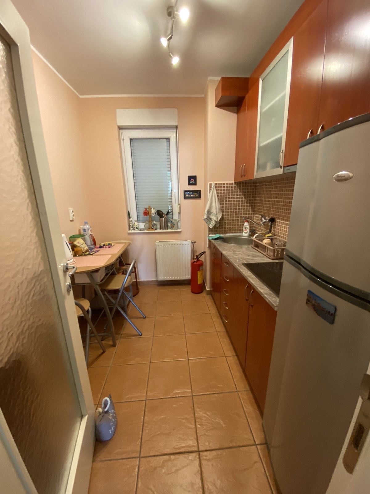 Na prodaju komforan dvosoban stan u blizini sajma  2