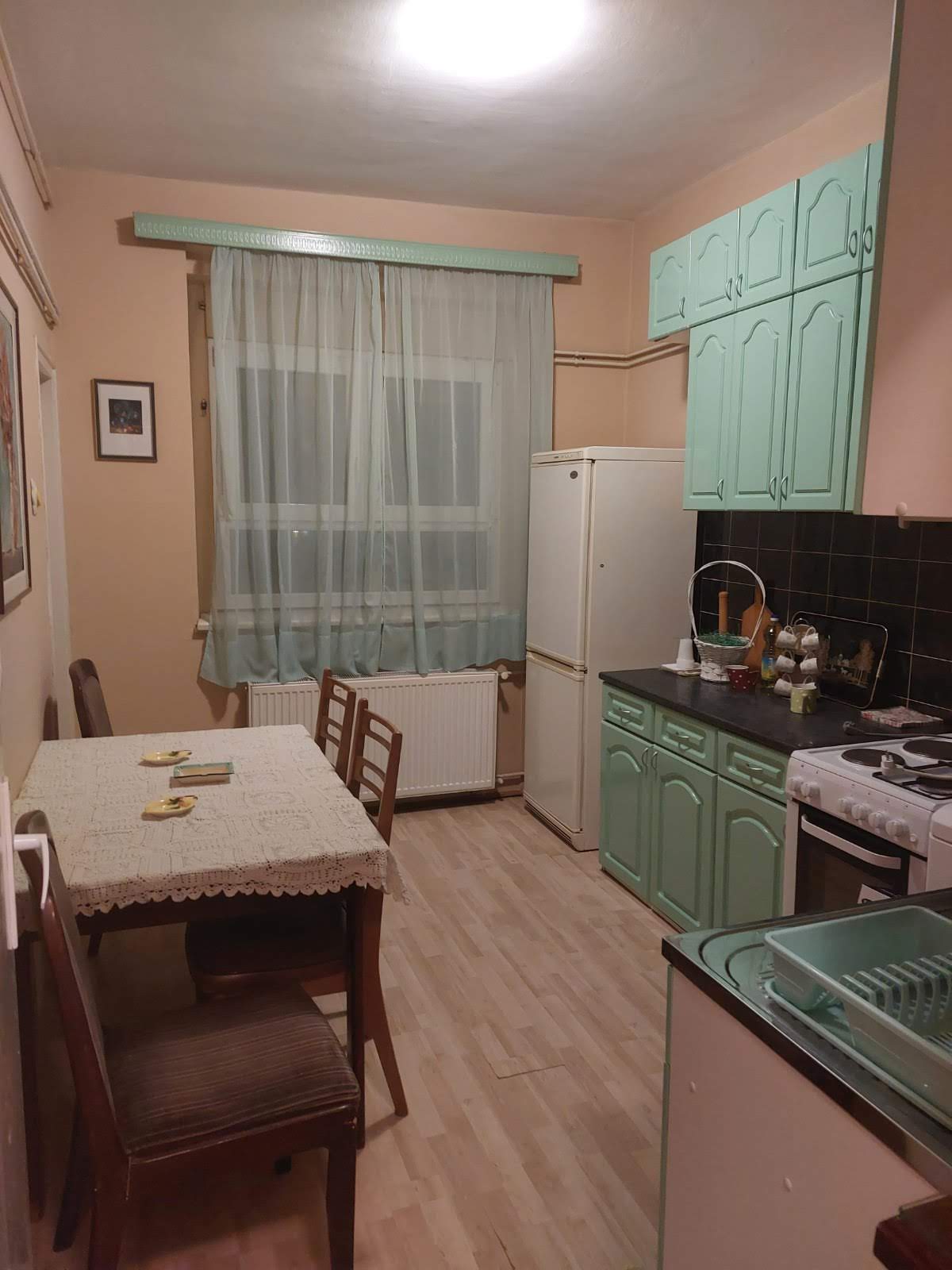 izdajem stan u Zmaj Jovinoj Kragujevac 3