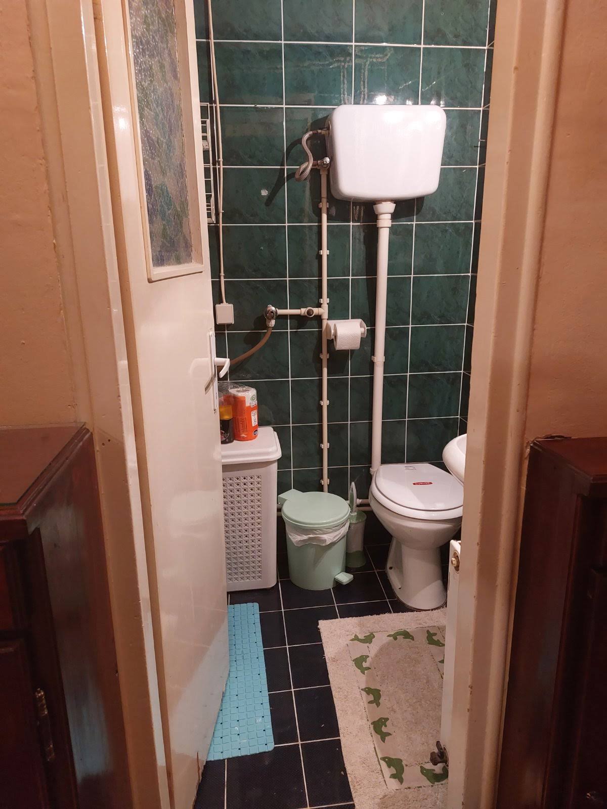 izdajem stan u Zmaj Jovinoj Kragujevac 5