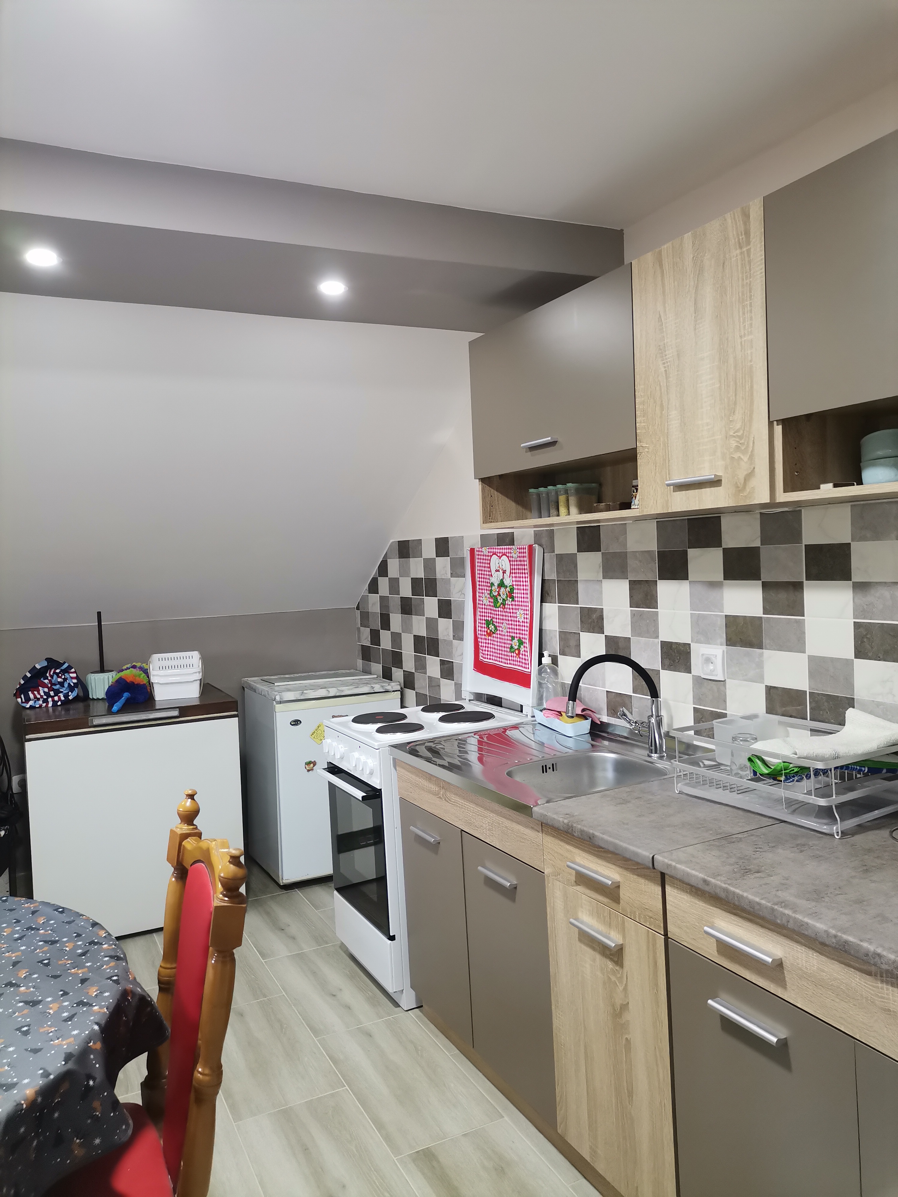 Porodična kuća sa prelepim pogledom na grad 5