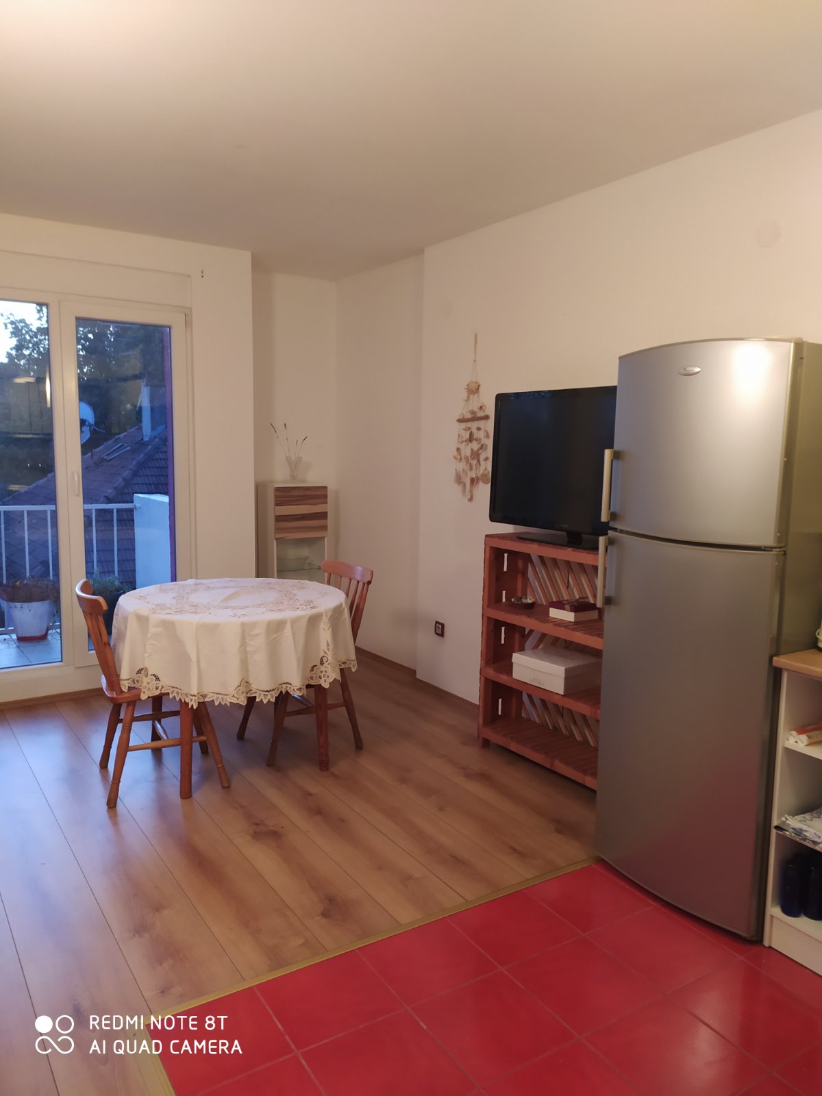 Prodajem stan na izuzetno lokaciji u Rakovici 2