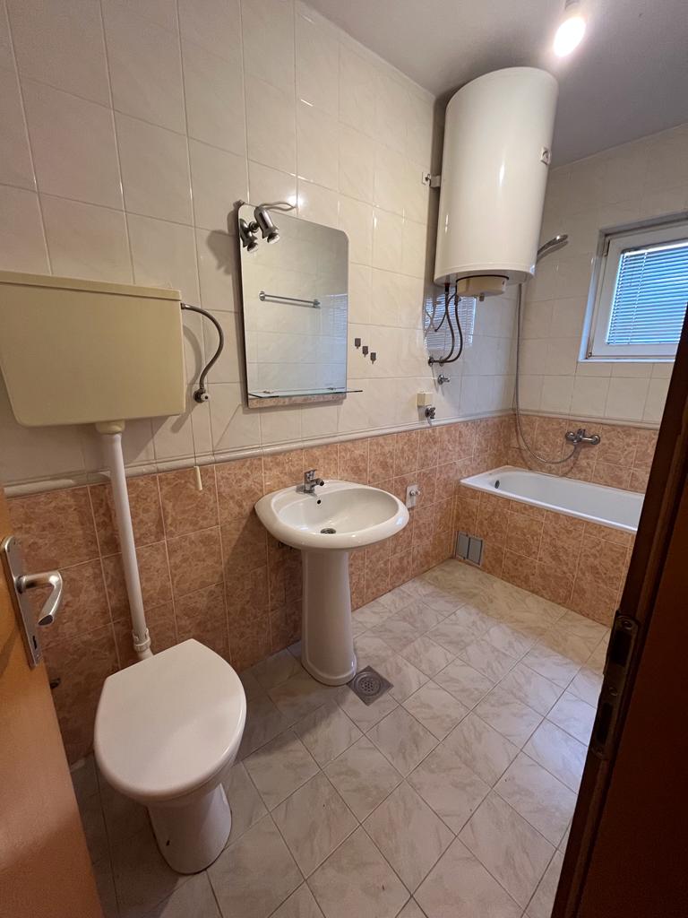 Na prodaju stan u naselju Mose Pijade 3