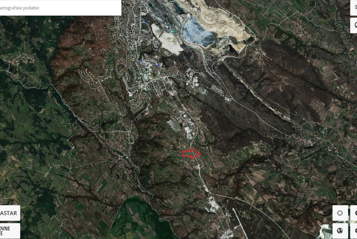 Plac u okolini Bora 3