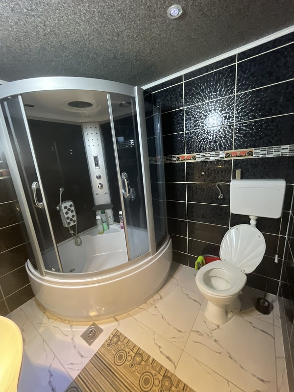 Na prodaju kuca u Crepaji 5