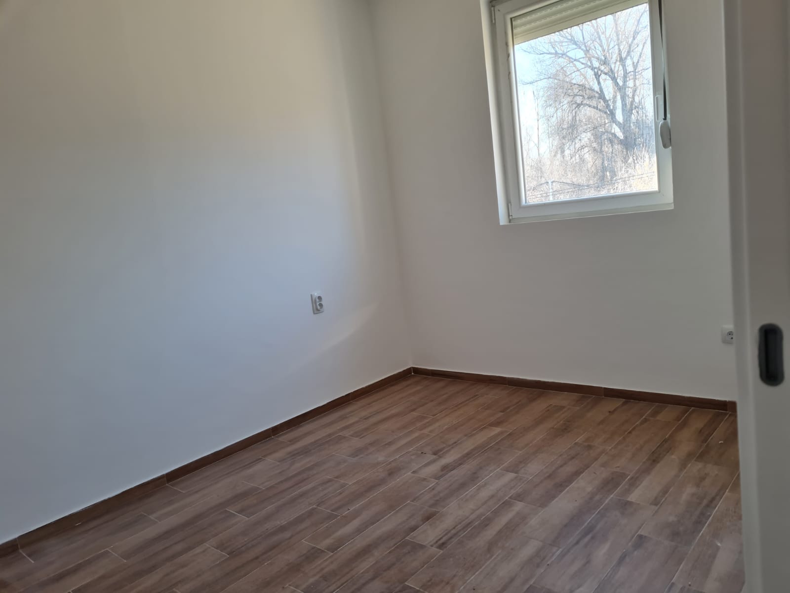 Prodajem sojenicu na Savi 3