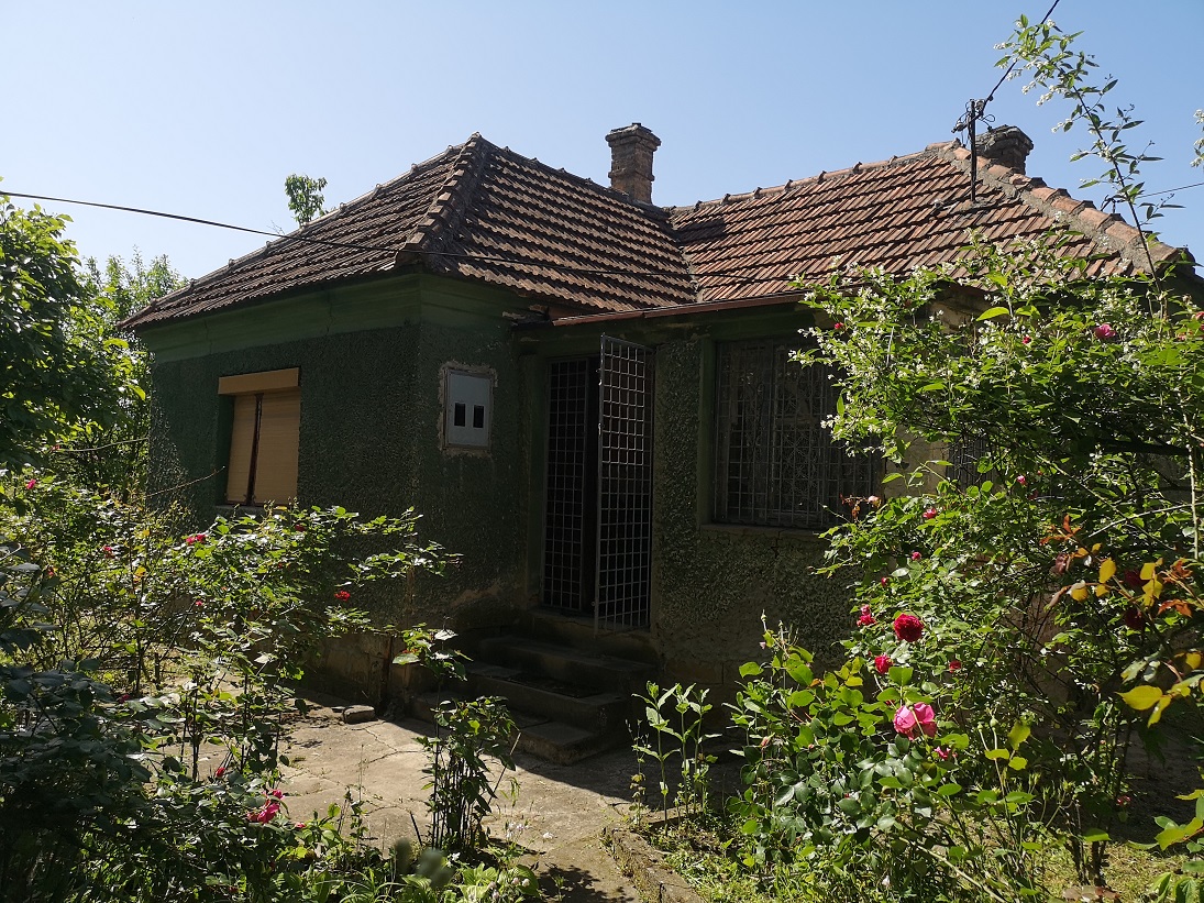 Prodajem 2 kuce u Velikim Crljenima 2