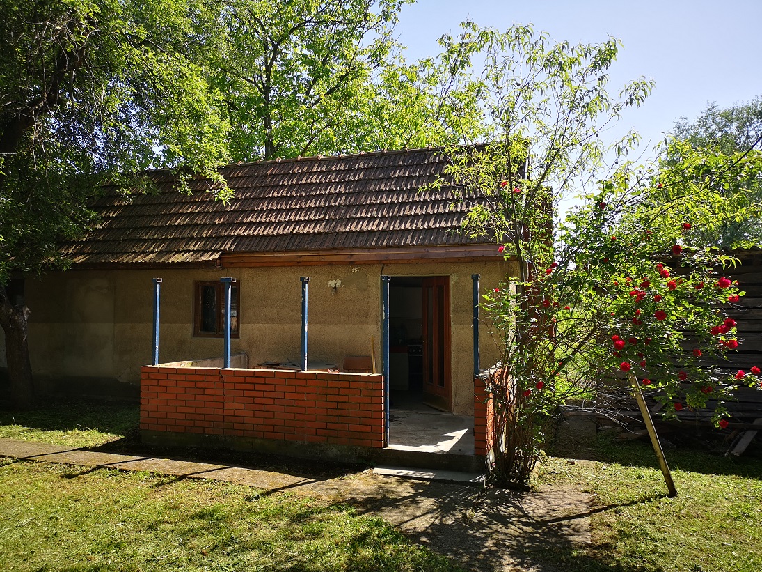 Prodajem 2 kuce u Velikim Crljenima 3