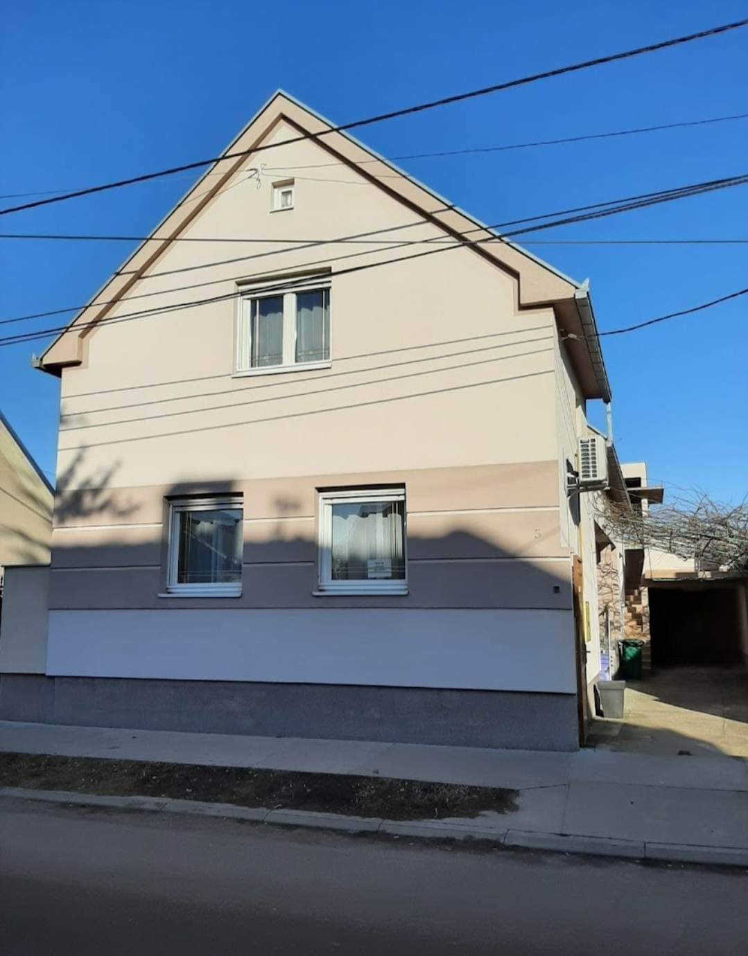 Kuca u uzem centru grada Sremska Mitrovica 1