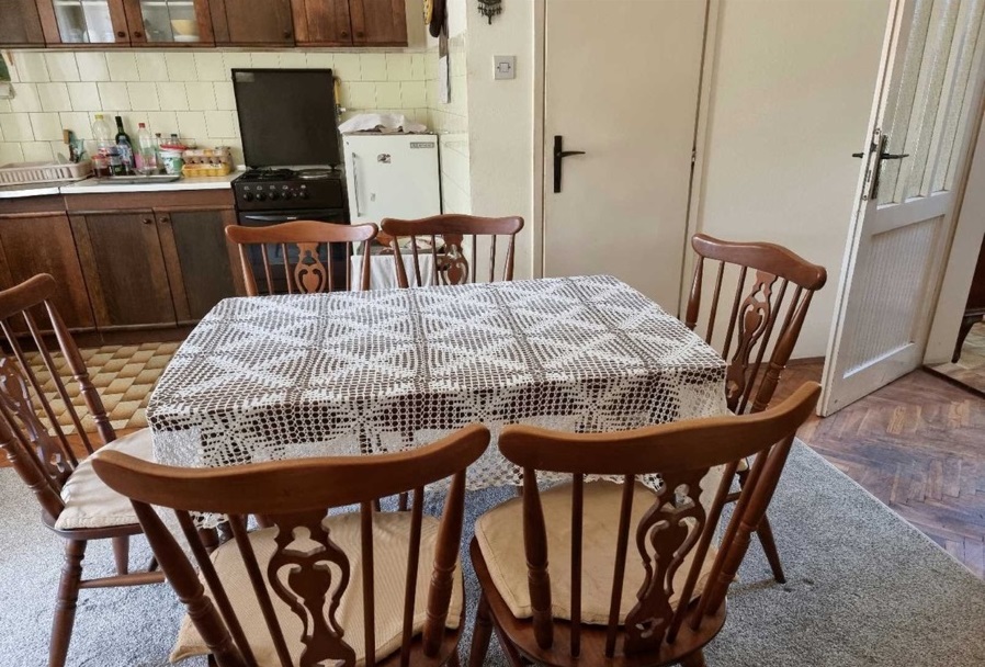 Prodajem kucu u Temerinu 3