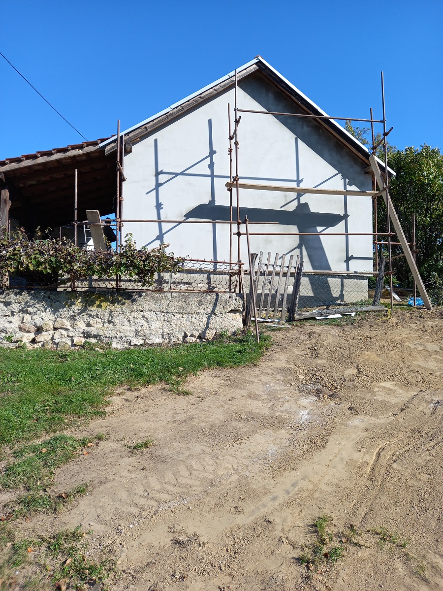 Domacinstvo sa pogledom na Rudnik 4