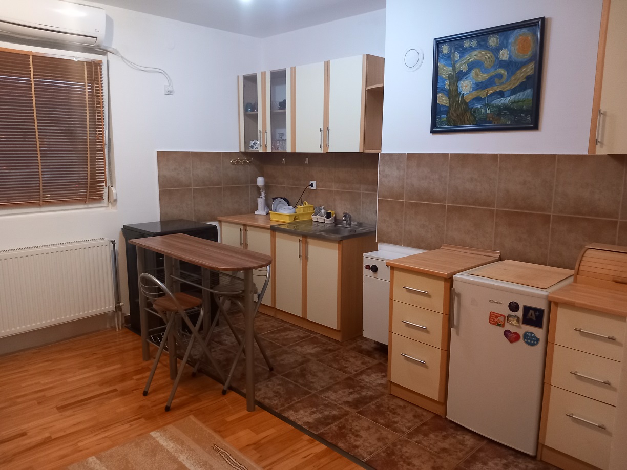 Na prodaju stan Rakovica Knezevac 3