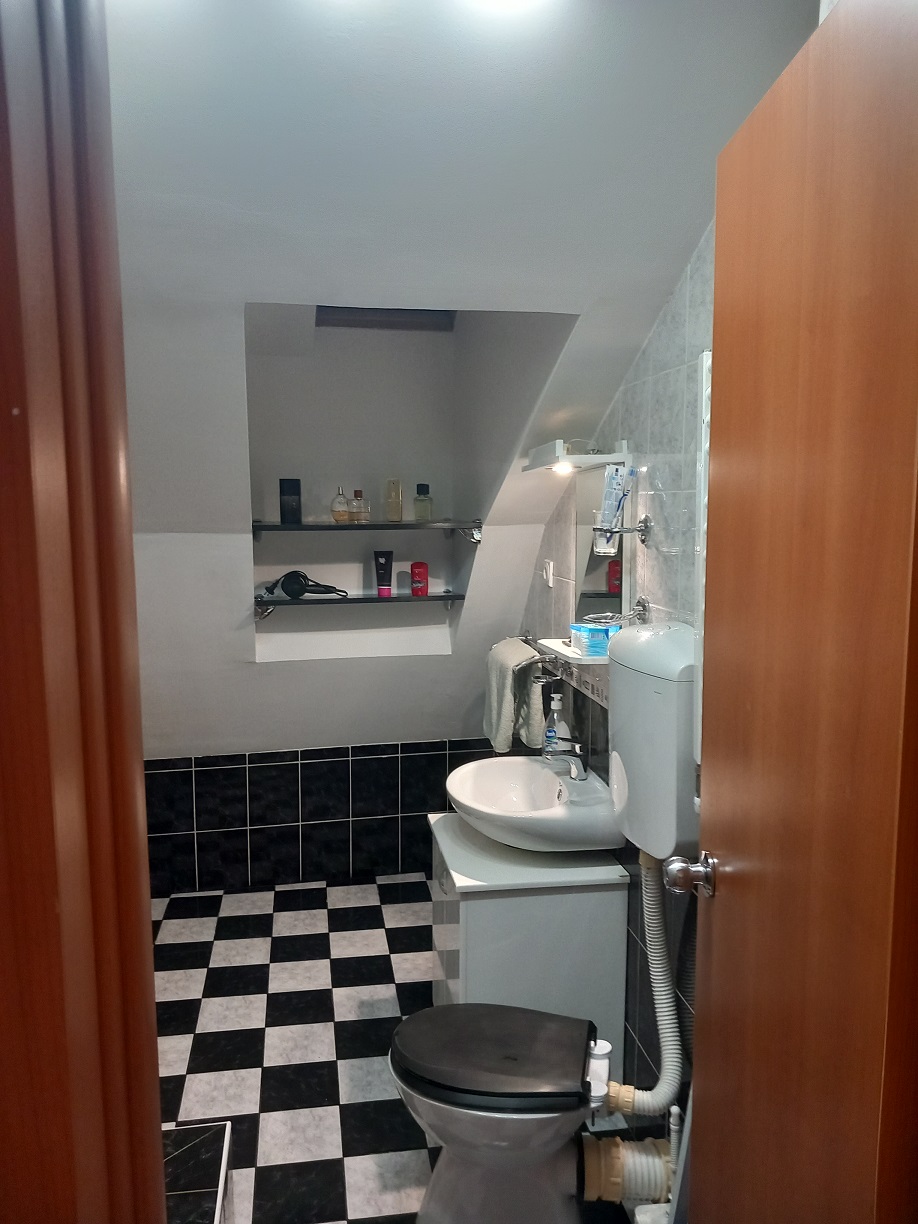 Na prodaju stan Rakovica Knezevac 5