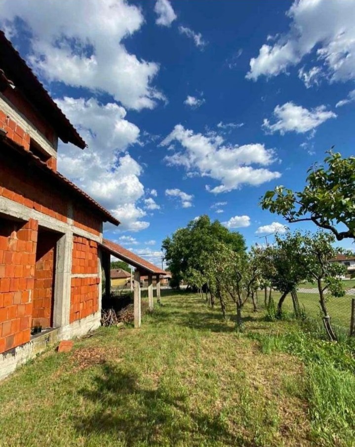 Kuca u okolini Trstenika 4