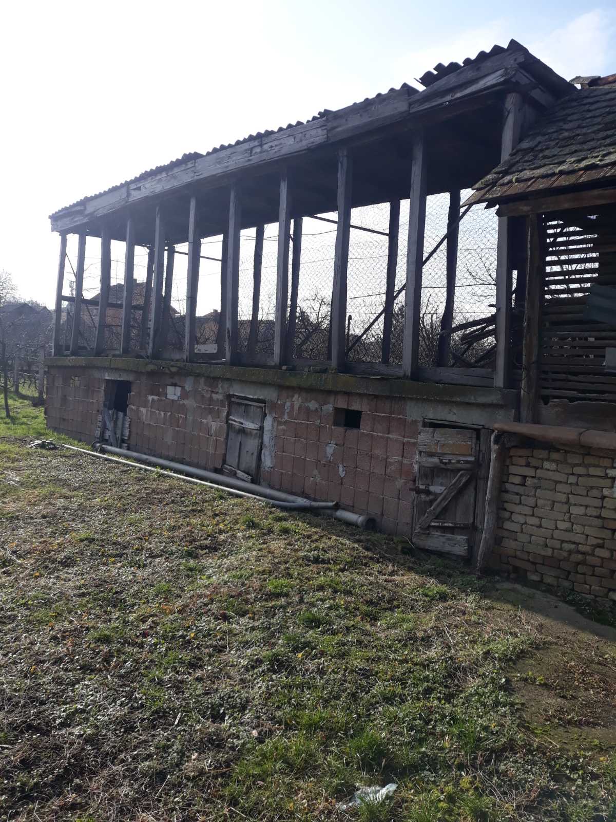 Kuća u centru Čuruga 8