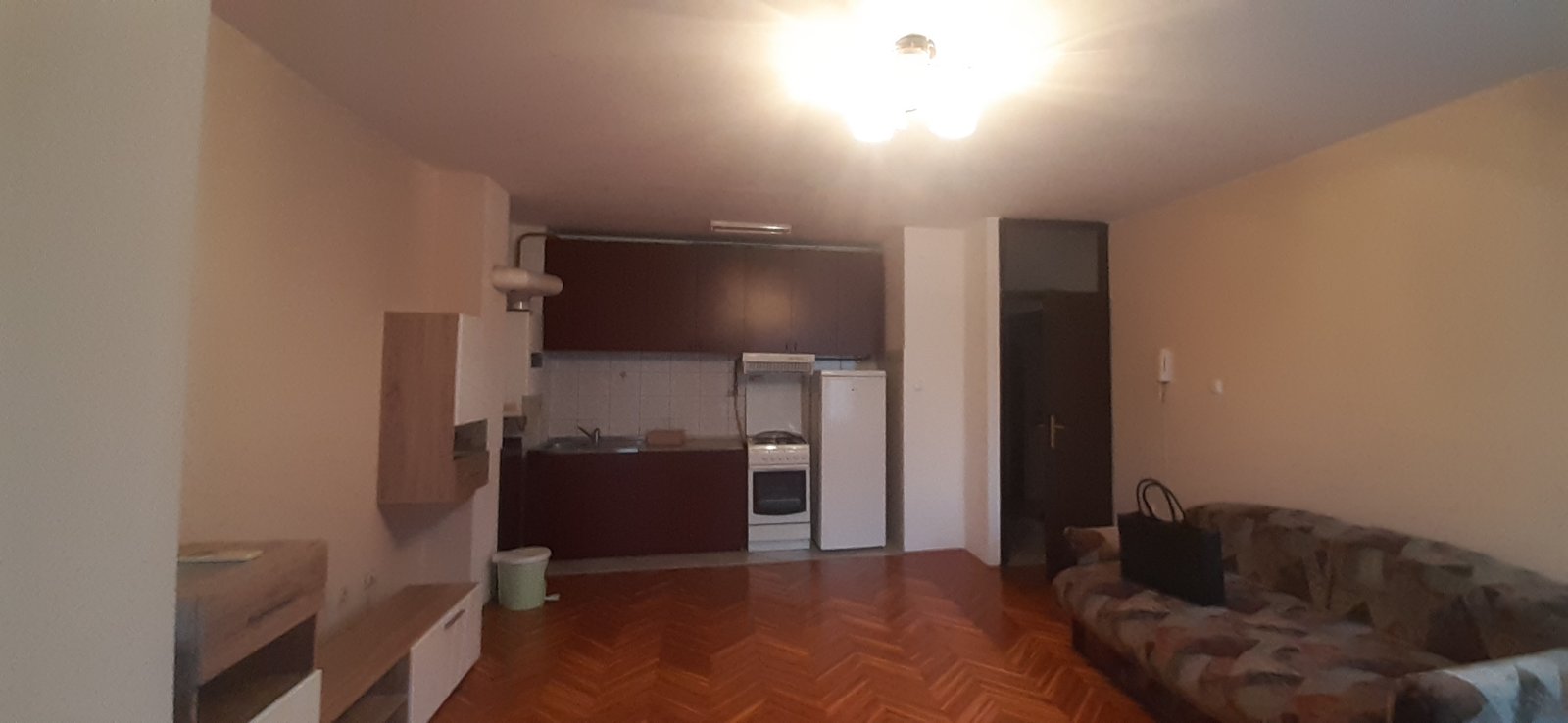 Stan u strogom centru Sremska Mitrovica 1