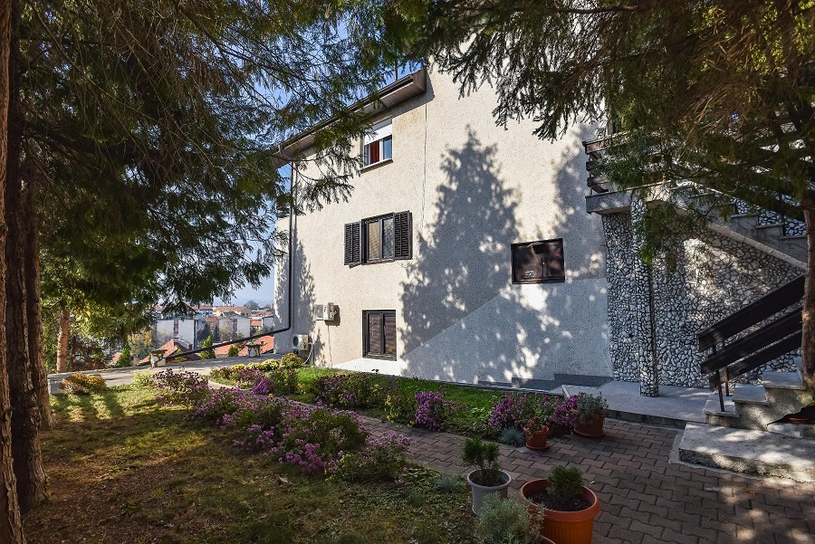 Kuca sa bazenom Loznica 4