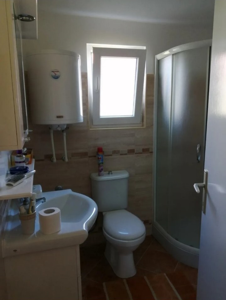 Prodajem kucu u Velikoj Krsni Mladenovac 5