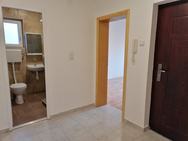 Prodajem stan 57m2 u Kaludjerici 4