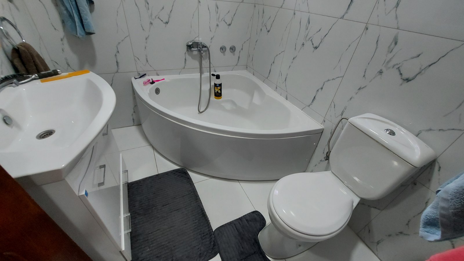 Prodajem kucu u Jagodini 4