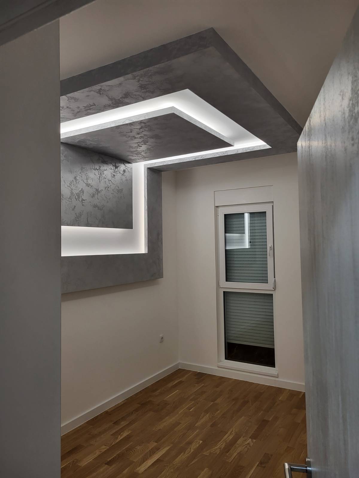 Na prodaju nov lux dvosoban stan sa dva garazna mesta zatvorenog tipa 4