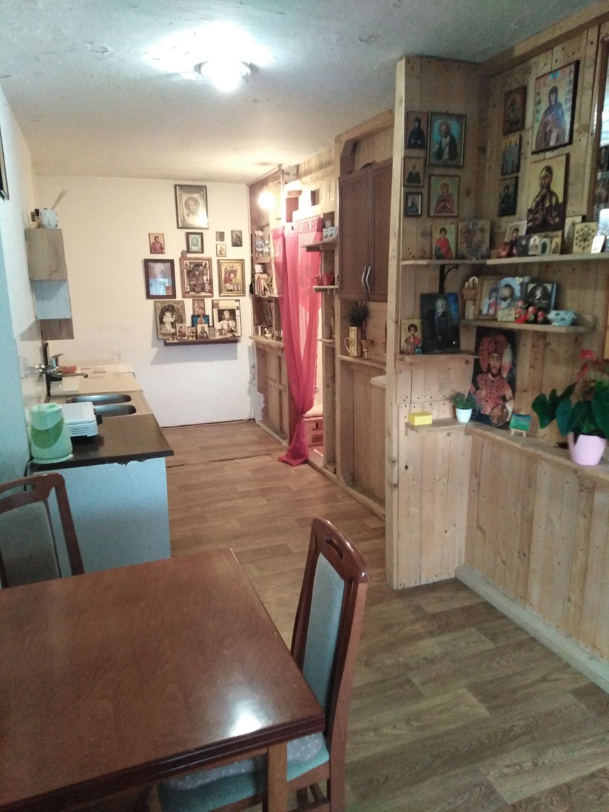 Stan na Dorćolu u Solunskoj ulici preko puta Hotela Mona 2