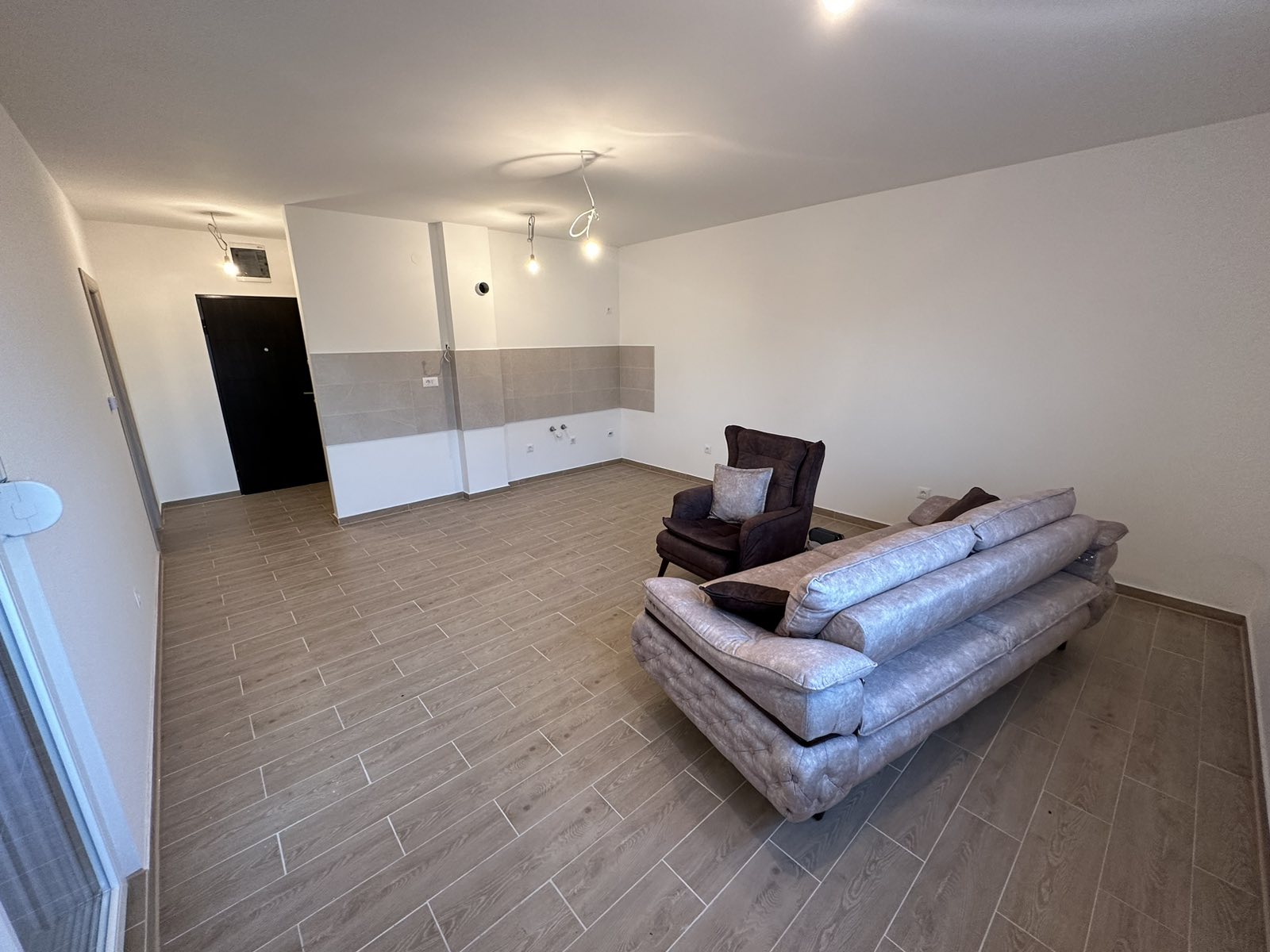 NOV DVOSOBAN STAN 49m2 SA TAVANSKOM OSTAVOM 3