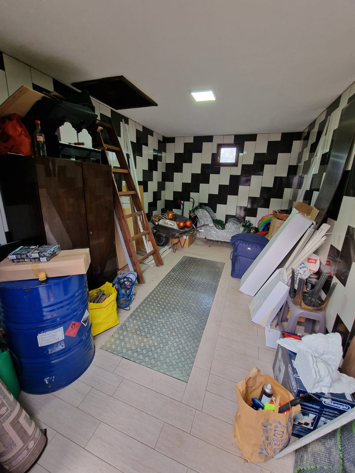 Prodaja kuce SOMBOR 9