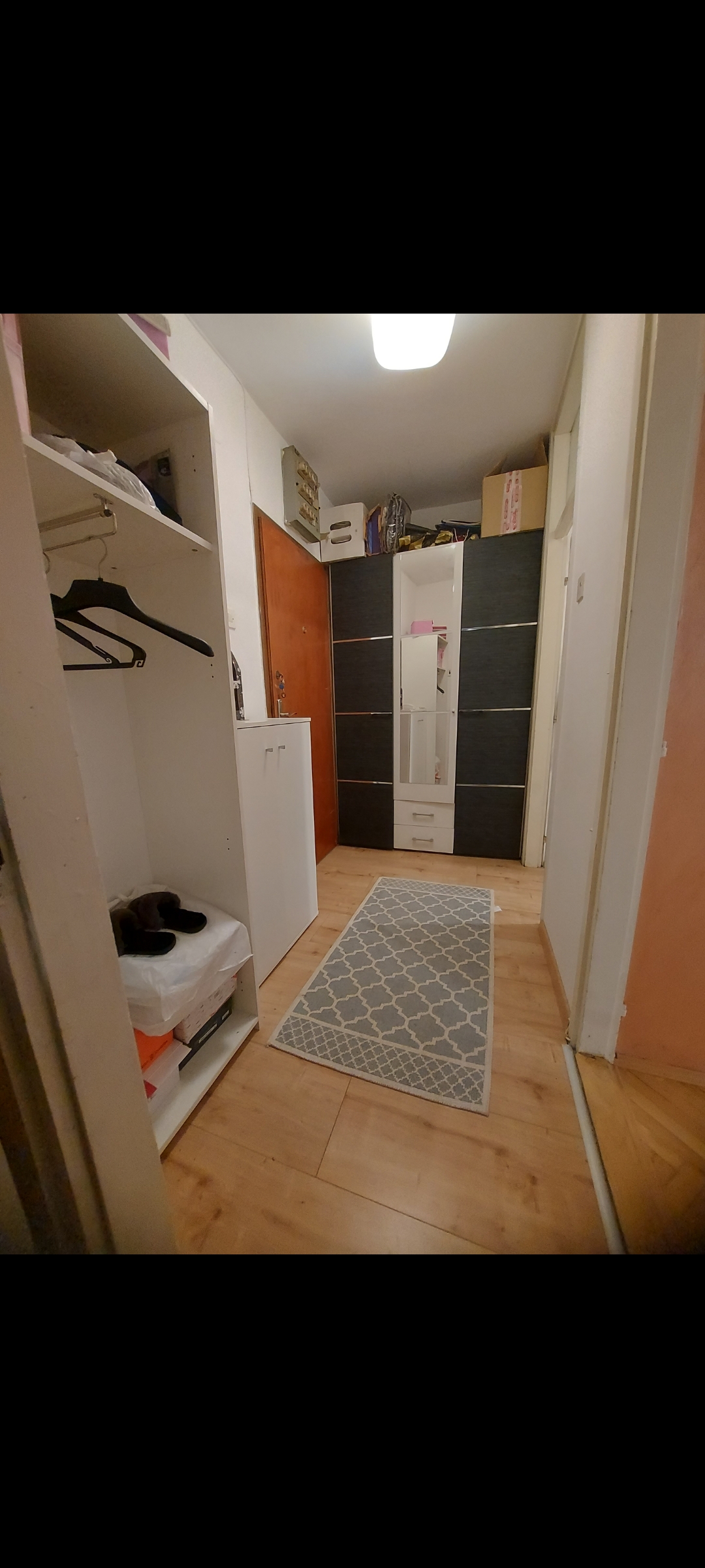 Izdajem namesten stan u Nisu 4