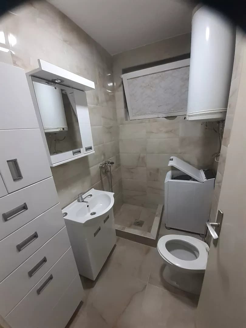 Jednoiposoban stan za izdavanje  Partizanski put 16  170   40m² 2