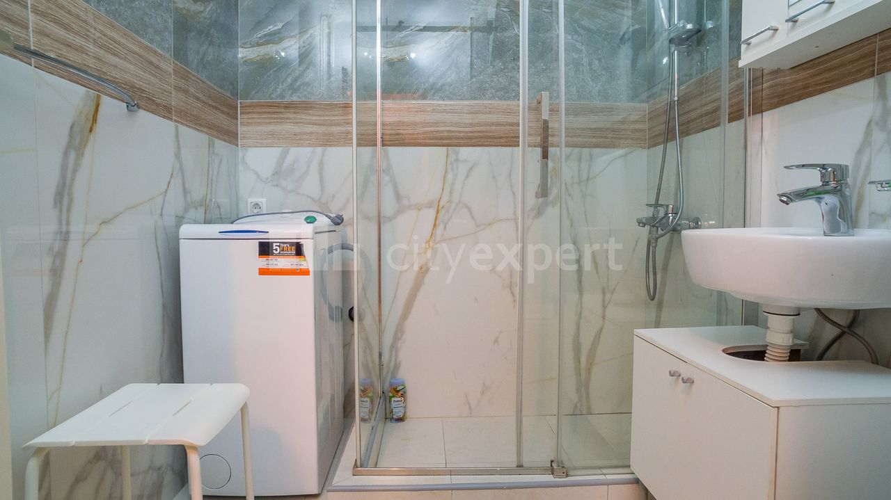 Jednoiposoban na Voždovcu  FON   namešten 5