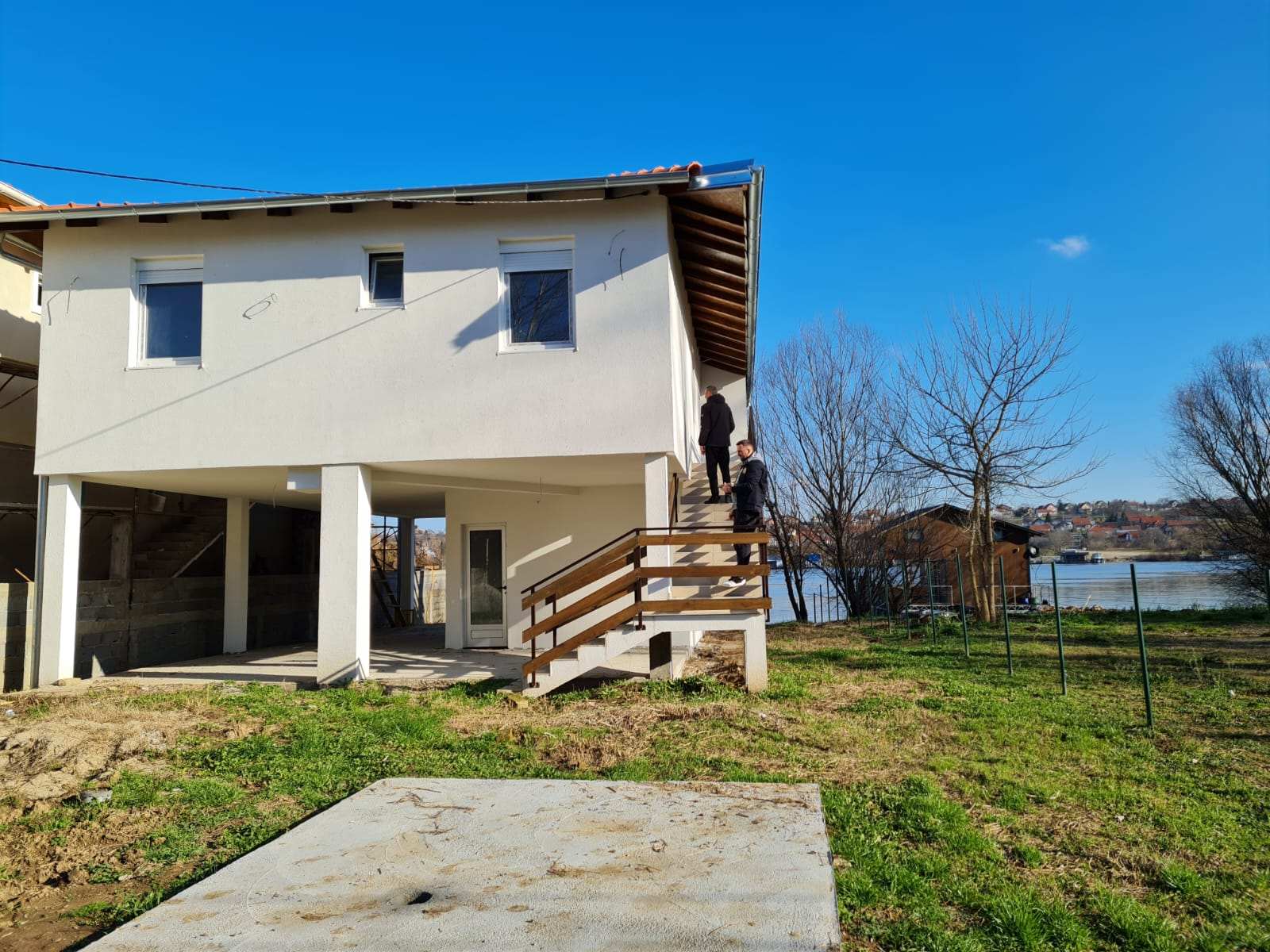 Prodajem sojenicu na Savi 5