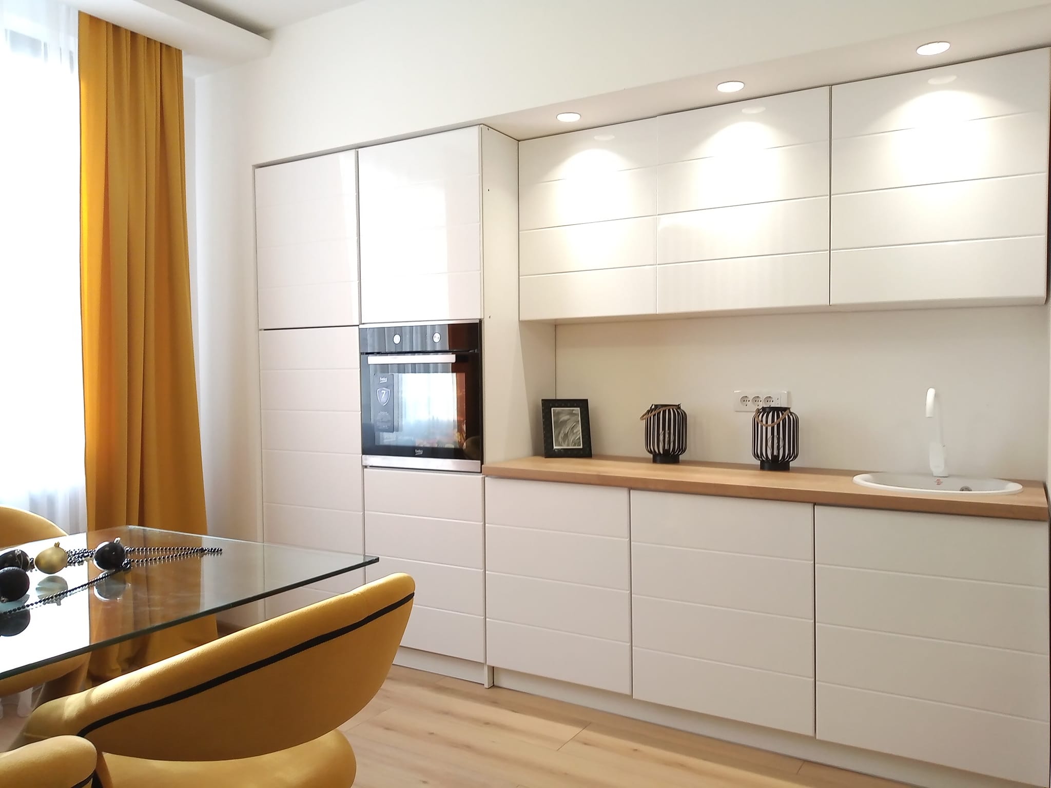 LUX 2 5 stan u Centru Novog Sada   namešten SVE NOVO 2