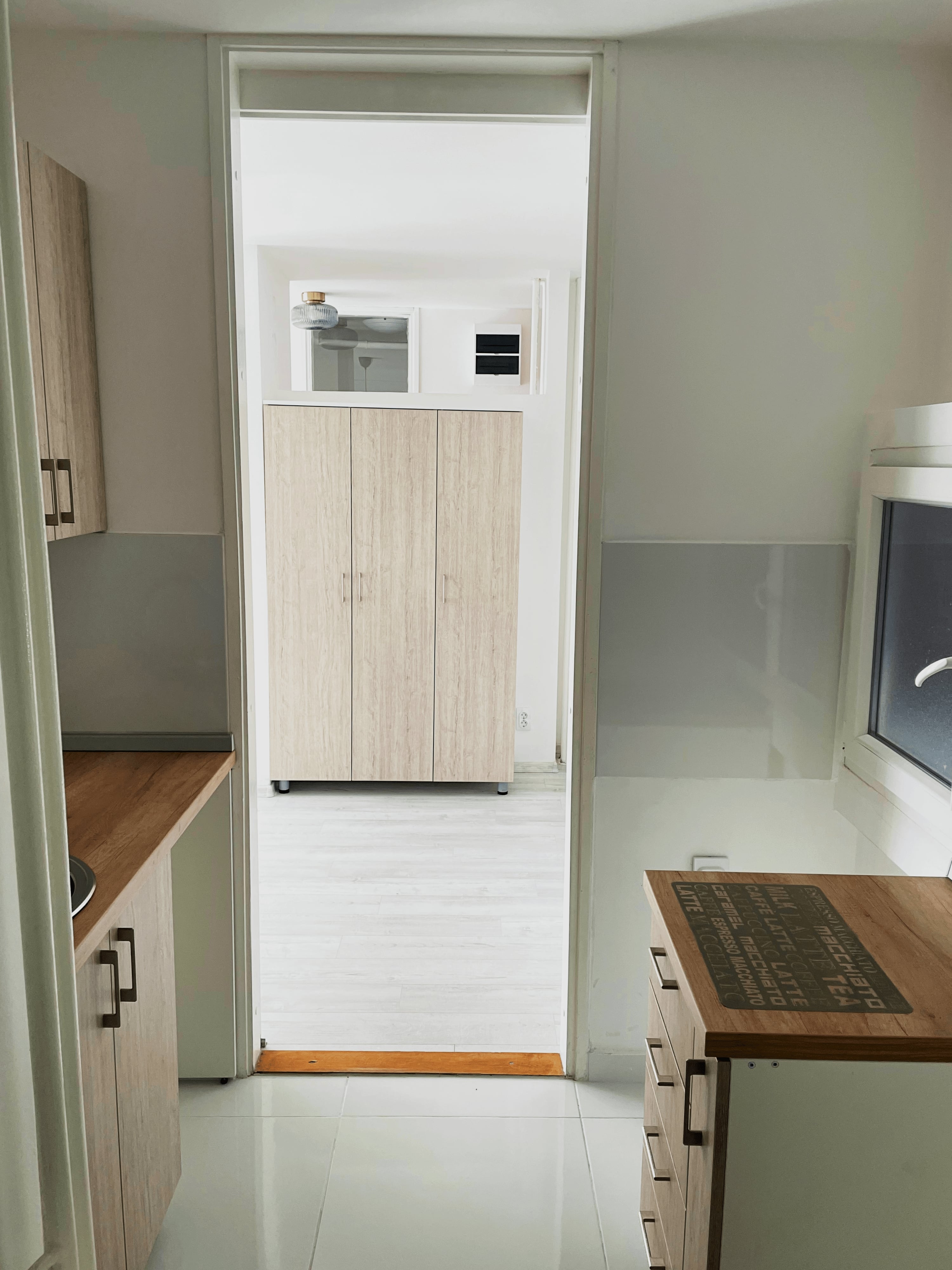 Nedavno renoviran  sunčan i prostran stan u Milutina Milankovića 4