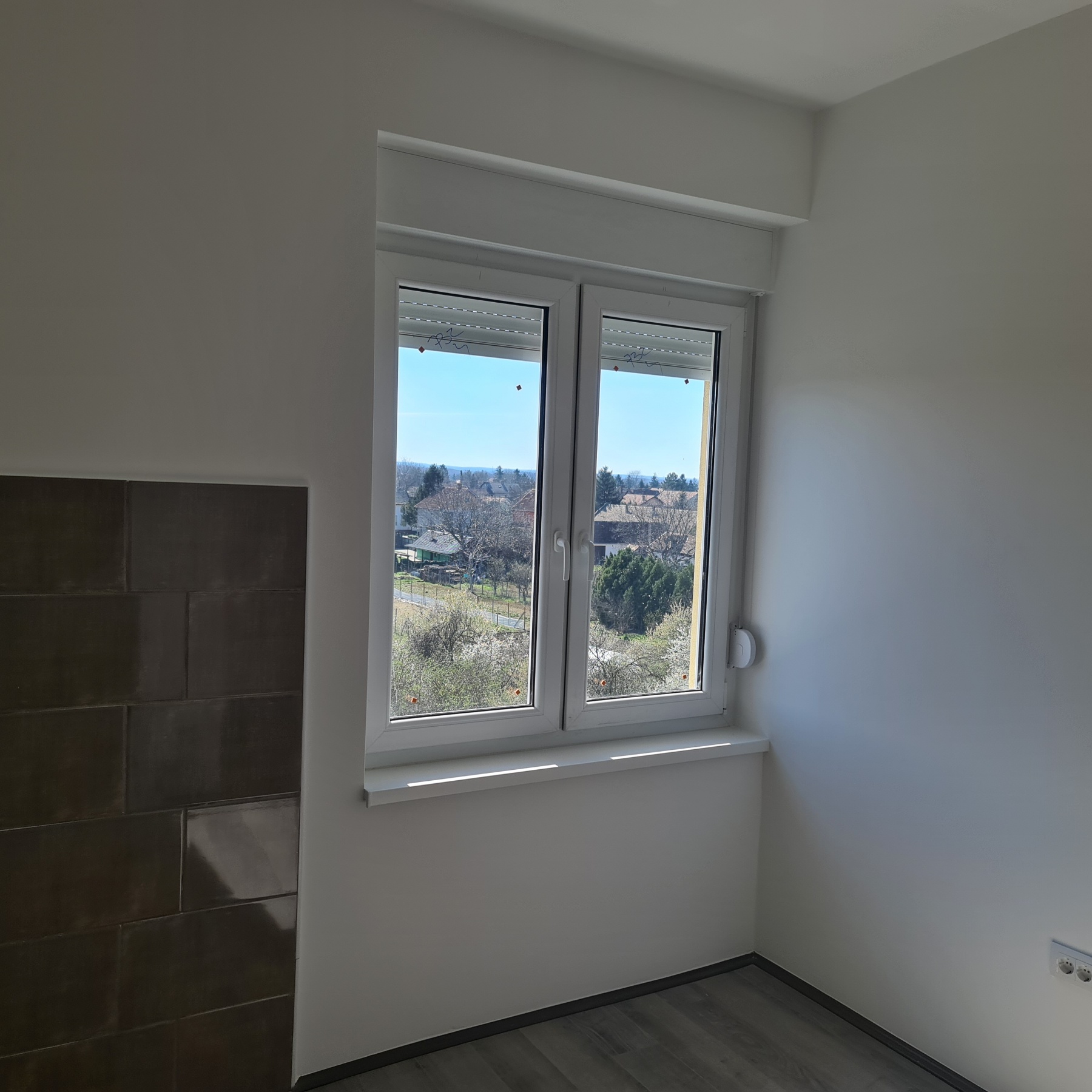 ČELAREVO UKNJIZEN RENOVIRAN STAN 31500E 1