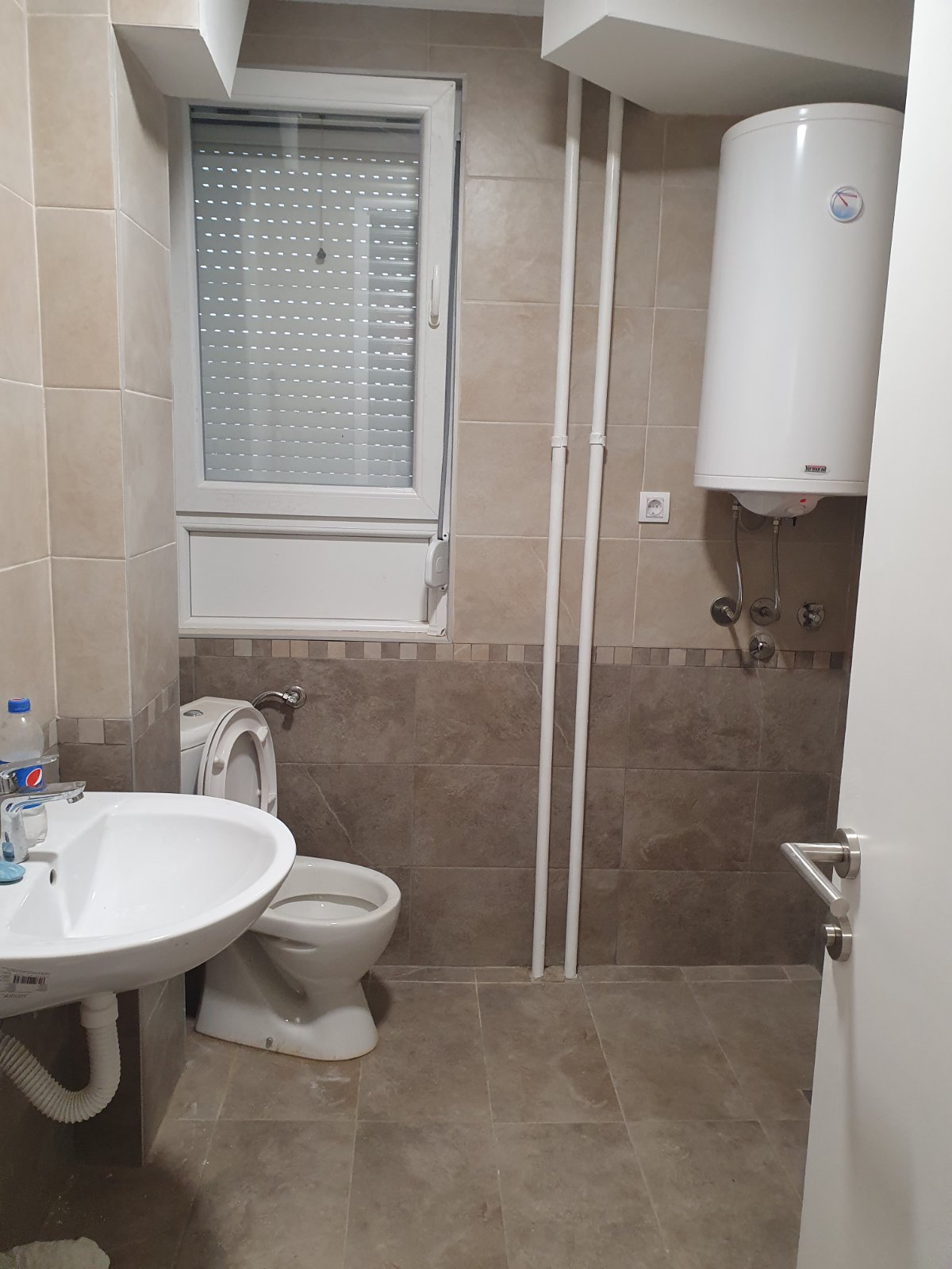 Dvosoban stan u Nemanjinoj   prvi sprat   kompletno renovirano 4