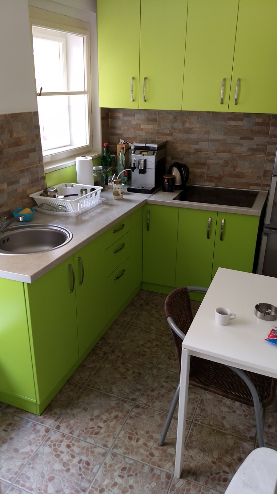 SESTOSOBAN U CENTRU VRACARA   CEO SPRAT 5