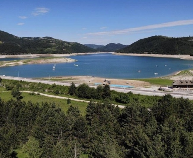 Prodajem zemljiste kod Zlatarskog jezera 5